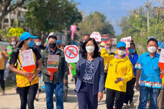 โครงการหนองแวงร่วมใจกำจัดแหล่งเพาะพันธุ์ยุงลายป้องกันภัยโรคไข้เลือดออก "ชีวิตปลอดภัยห่างไกลจากยุง"